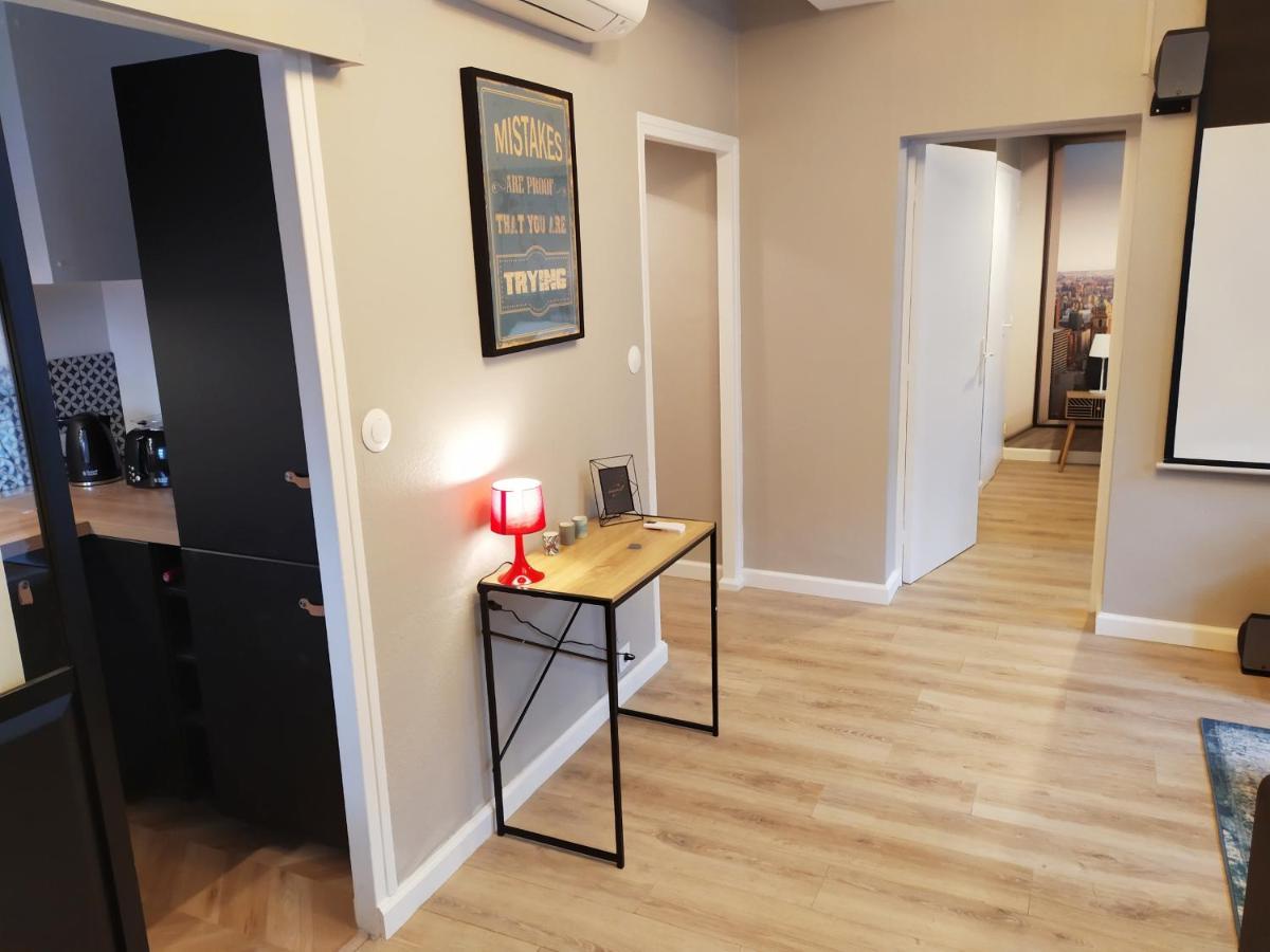 Les Loges De Montauban Apartment Luaran gambar